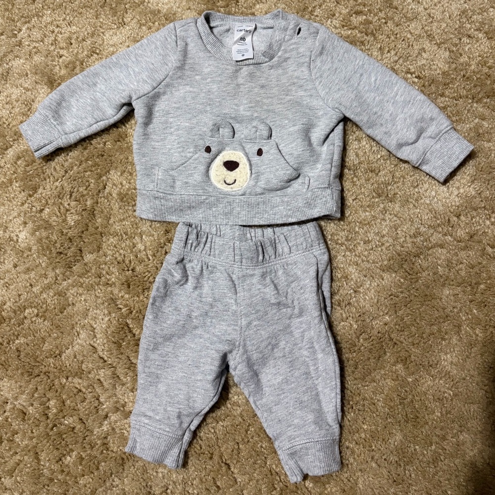 Newborn Gray Bear Sweatshirt & Pants Set